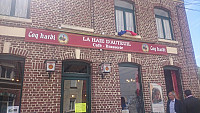 Cafe la Haie d'Auteuil inside
