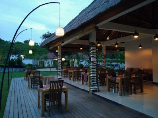 Le Gourmet At Mawun Raya Resort